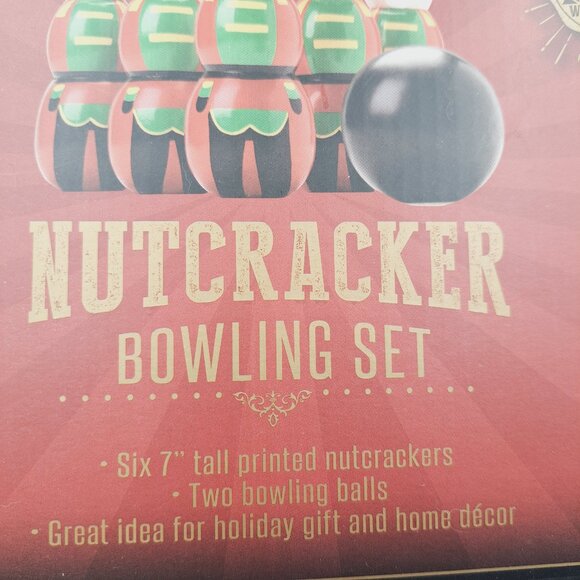 Christmas Holiday Nutcracker Bowling Set 7" Tall Nutcrackers & 2 Bowling Balls - Picture 9 of 9